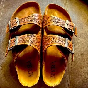 Myra tooled sandals Size 7.